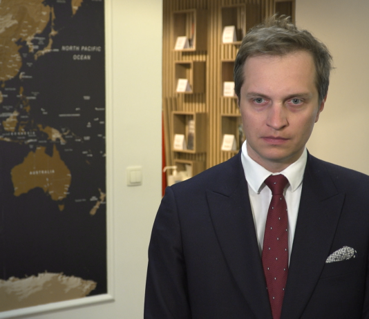 WEI: Przyszła kadencja prezesa NBP może być najtrudniejsza w historii. Powołanie na nią prof. Glapińskiego może uspokoić rynki finansowe i zapewnić przewidywalność w polityce monetarnej