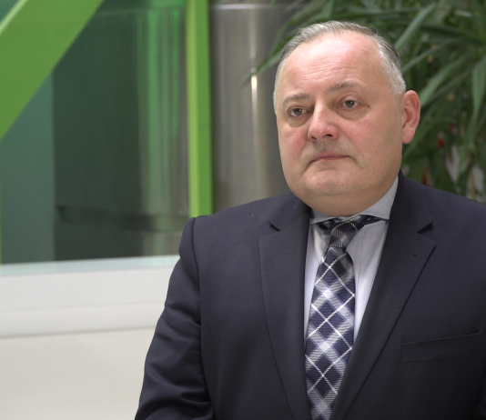 Polski biznes szeroko włącza się w pomoc Ukrainie. Największe polskie firmy przekazują środki finansowe, dary i organizują pomoc logistyczną