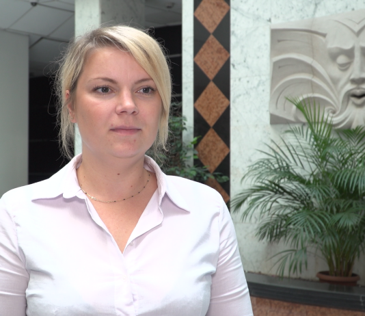 W zbyt dużych opakowaniach do klientów e-commerce trafia 40 mln m3 powietrza. To generuje wysokie koszty finansowe i środowiskowe