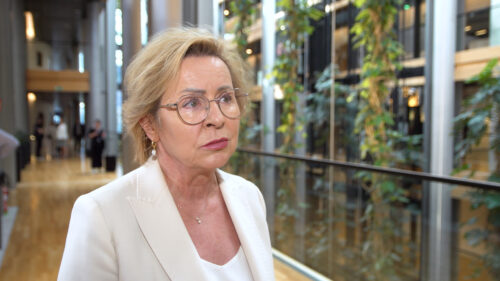 Pakt migracyjny UE zamiast rozwiązań rodzi kontrowersje. Polscy europosłowie ostrzegają przed większą falą migracji i utratą bezpieczeństwa
