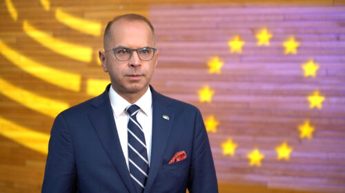Cła Trumpa uderzają w Europę. UE zapowiada reakcję, ale wciąż nie wypracowała wspólnej strategii